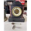 Image 2 : VINTAGE MANTLE CLOCK AND SPRAYER