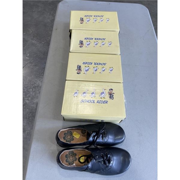 5 NEW PAIRS OF BLACK LEATHER GIRLS SCHOOL SHOES, ASSORTED SIZE