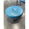 Image 2 : ROUND VINYL OTTOMAN