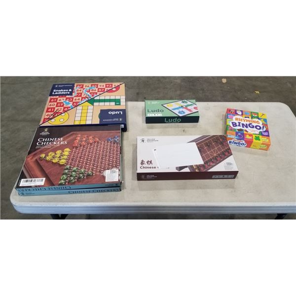 LOT OF YELLOW MOUNTAIN GAMES INCLUDING 2 IN 1 SNAKES & LADDERS/LUDO, 2 CHINESE CHECKERS, CHINESE CHE