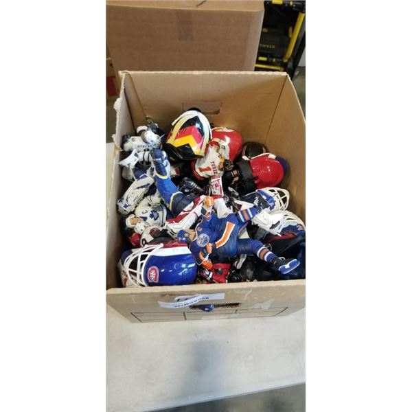 ASSORTED HOCKEY FIGURES, NO BASES