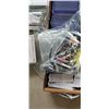 Image 2 : BOX OF ASSORTED SPORTS CARDS