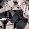 Image 3 : LARGE BOX OF VARIOUS SANDALS AND FLIP-FLOPS NO VISUAL PAIRS