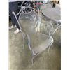 Image 2 : OUTDOOR ROUND METAL DINING TABLE AND 4 CHAIRS