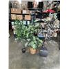 Image 1 : 3 FAKE TREES
