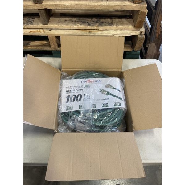 AS NEW 100FT GREEN INDOOR OUTDOOR HEAVY DUTY LIGHTED 3 WIRE GROUNDED EXTENSION CORD 12AWG