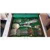 Image 3 : ANTIQUE 1847 ROGERS SILVER PLATE CUTLERY SET IN CANTEEN