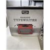 Image 1 : NEW ROYAL CLASSIC MANUAL TYPEWRITER