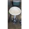 Image 2 : PAIR OF WHITE MODERN BAR STOOLS