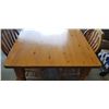 Image 4 : PINE HARVEST DINING TABLE WITH 4 SPINDLEBACK CHAIRS