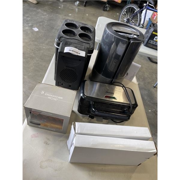 HONEYWELL HUMIDIFER, COCKTAIL BUTLER, ELECTRIC SANDWICH GRILL AND PORTABLE COOLER