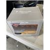 Image 3 : HONEYWELL HUMIDIFER, COCKTAIL BUTLER, ELECTRIC SANDWICH GRILL AND PORTABLE COOLER