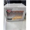 Image 5 : HONEYWELL HUMIDIFER, COCKTAIL BUTLER, ELECTRIC SANDWICH GRILL AND PORTABLE COOLER