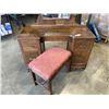 Image 3 : VINTAGE VANITY DRESSER WITH BENCH