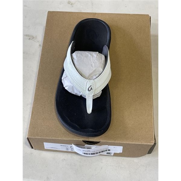 NEW OLUKAI OHANA WHITE / BLACK WOMENS 7