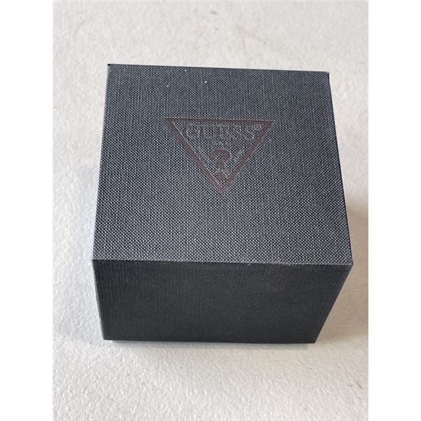 15 GUESS WATCH BOXES