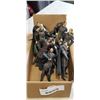 Image 1 : 8 LORD OF THE RINGS FIGURINES