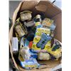 Image 4 : BOX FULL OF NEW PET SUPPLIES