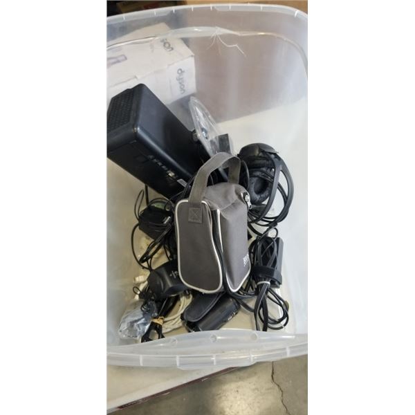 TOTE OF ASSORTED ELECTYORNNICS, VIDEO GAMES, POWER BACK UP ETC