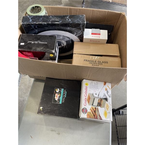 BOX OF ASSORTED GLASSWARE AND SERVING ITEMS
