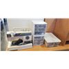 Image 1 : SINGER SUPER ELEGANCE SEWING MACHINE AND 3 PLASTIC ORGANIZERS WITH CRAFTING CONTENTS