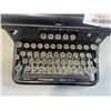 Image 4 : ANTIQUE TYPEWRITER