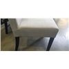 Image 3 : ROUND DIINING TABLE WITH 4 GREY FABRIC CHAIRS