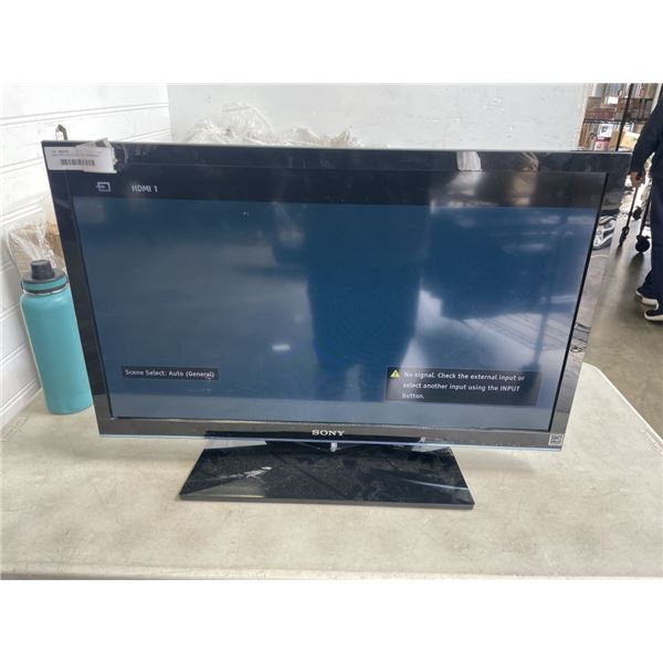SONY 32 INCH TV  - WORKING