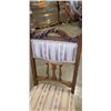 Image 7 : ANTIQUE OAK DINING TABLE WITH ORIGINAL PORCELAIN WHEELS AND 6 DINING CHAIRS WITH EXTENSION LEAF