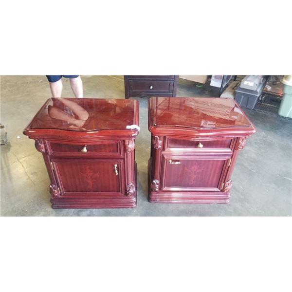 PAIR OF LACQUERED MAHOGANY FINISH NIGHTSTANDS