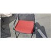 Image 5 : PATIO TABLE W/ 4 CHAIRS