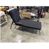 Image 2 : SLING SUN LOUNGER WITH BLACK CUSHION