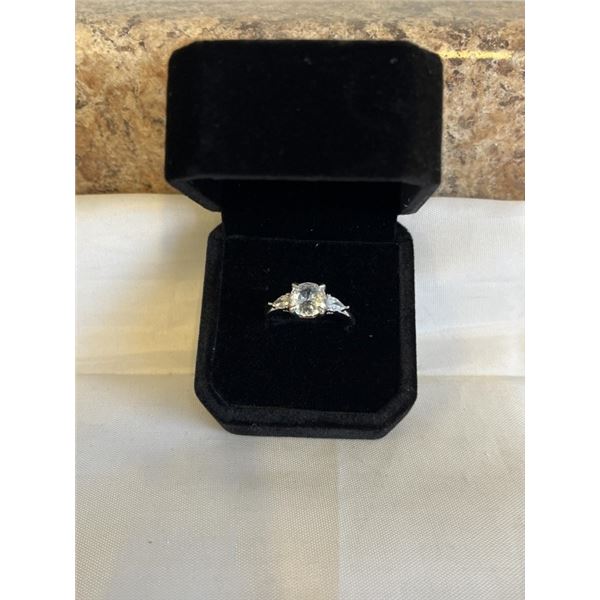 NEW S925 2.0CT SIMULATED DIAMOND (CZ) TRINITY RING W/ PEAR SIDESTONES SIZE 8 MOUNTED IN 925 STERLING