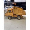 Image 3 : 3 VINTAGE TONKA TRUCKS