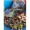Image 2 : TUB OF K'NEX ROLLER COASTER TOY