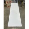 Image 3 : MODERN ENTRANCE TABLE
