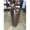 Image 3 : 2 LARGE VASES W/ FAUX PLANTS