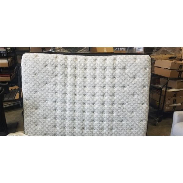 QUEENSIZE SEALY POSTUREPEDIC MATTRESS