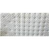 Image 2 : QUEENSIZE SEALY POSTUREPEDIC MATTRESS