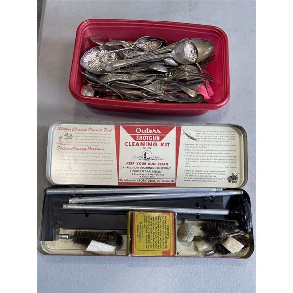 ASSORTED VINTAGE SILVERPLATE SREVING ITEMS AND GUN CLEANING KIT