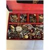 Image 4 : VINTAGE LEATHER JEWELRY CASE W/ CONTENTS
