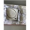 Image 3 : FINE PORCELAIN 24KT GOLD PLATED CHINA SET MADE IN P.R.C