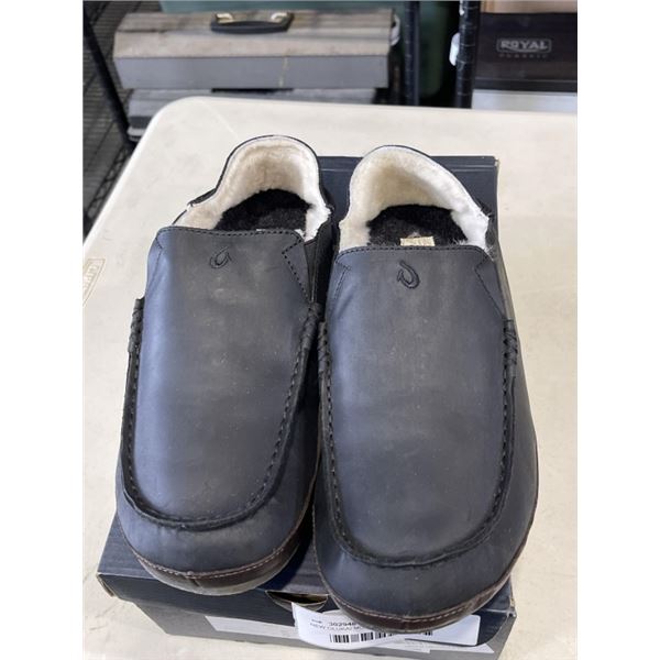NEW OLUKAI MOLOA SLIPPER BLACK /DK JAVA SIZE MENS 9