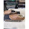 Image 4 : NEW OLUKAI MOLOA SLIPPER TOFFEE / DK WOOD SIZE MENS 8