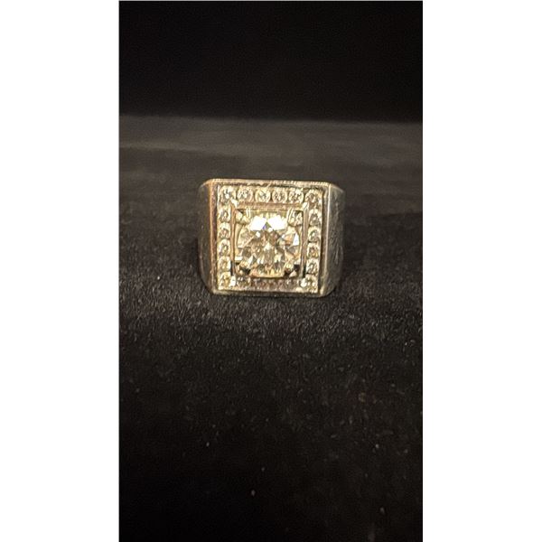 APPROX 18K MENS RING SET WITH DIAMONDS (.03-1.55CT, 16.8G)