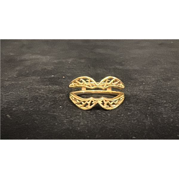 APPROX 14K LADIES WEDDING RING (3.7G)