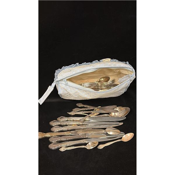 CUTLERY & SERVING SET