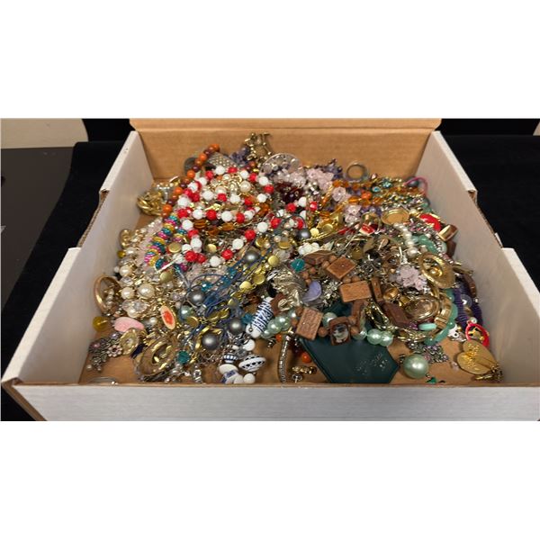 MISC COSTUME JEWELRY