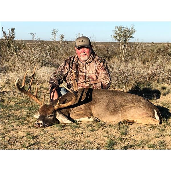 COMANCHE RANCH: 160-Class Free-Range Whitetail Hunt for One Hunter in South Texas