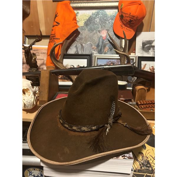 LARRY WEISHUHN: Larry Weishuhn’s Personal Brown Western Felt Hat